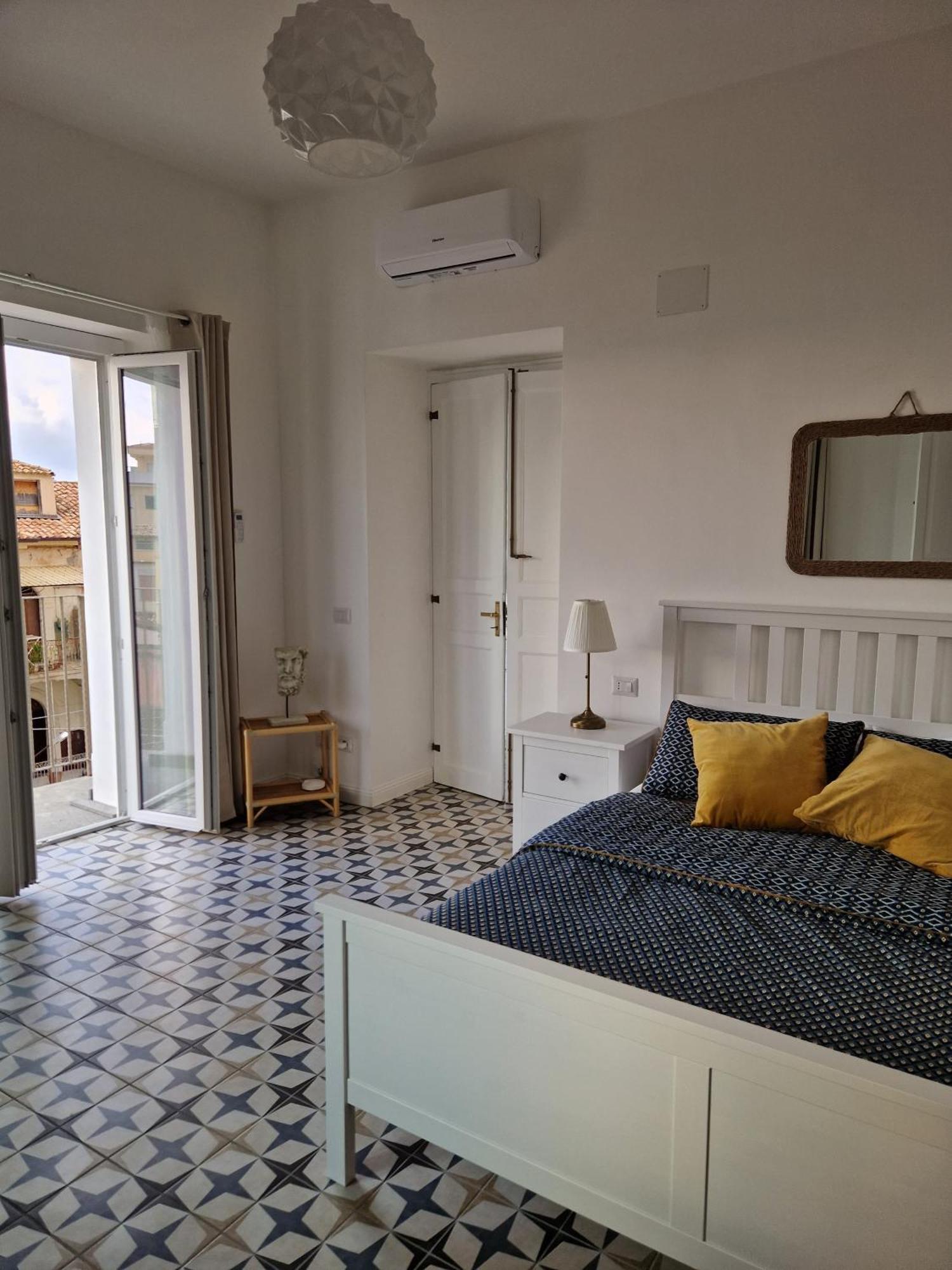 Casa Vacanze Penelope Пиццо Экстерьер фото